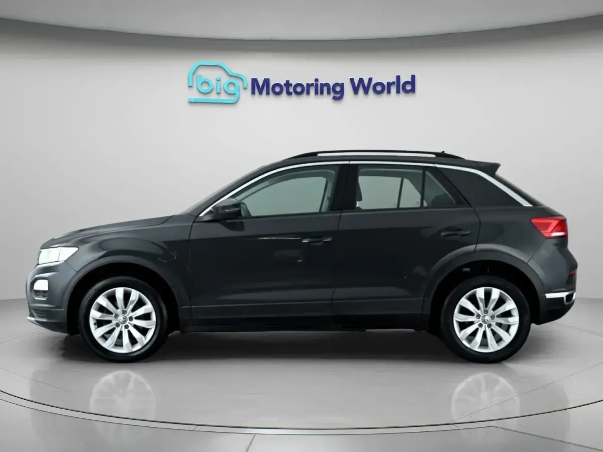 Used VW T-Roc SE 113 HP (83 kW) 2020 SUV