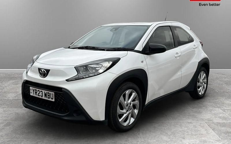 Used Toyota Aygo X PURE 72 HP (52 kW) 2025 SUV