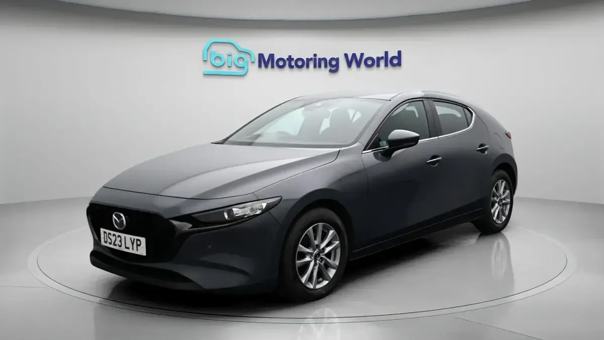 Gebraucht Mazda 3 121 PS (88 kW) 2023 Grau Kleinwagen