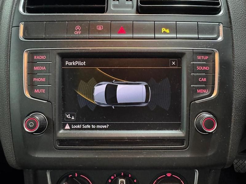 Used VW Polo SE 60 HP (44 kW) 2015 Blue Hatchback