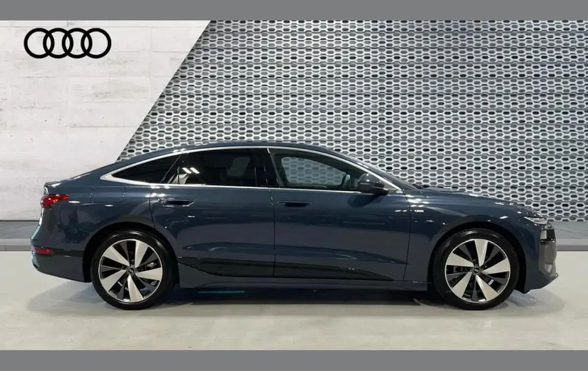 New Audi A6 e-tron S-Line 210 kW (286 HP) 2026 Blue Hatchback
