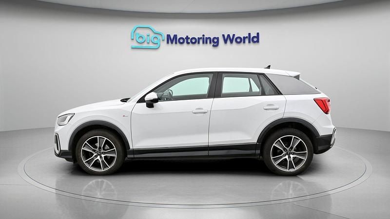 Begagnad Audi Q2 S-Line 148 HK (108 kW) 2023 Vit SUV