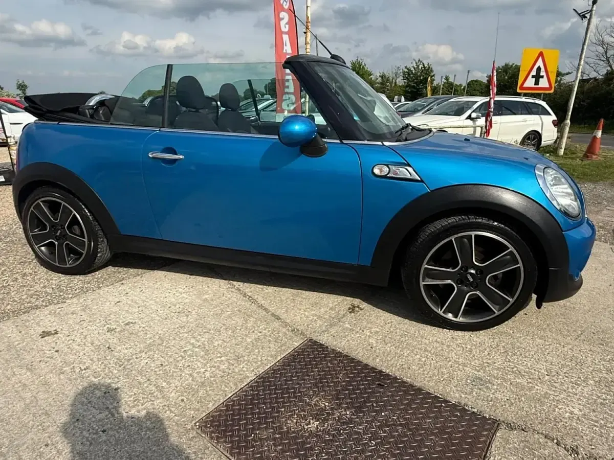 Usado Mini Cooper S Cabriolet 184 CV (135 kW) 2011 Azul Descapotable