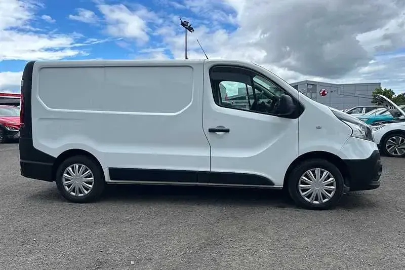 Used Renault Trafic Business 2018 White MPV