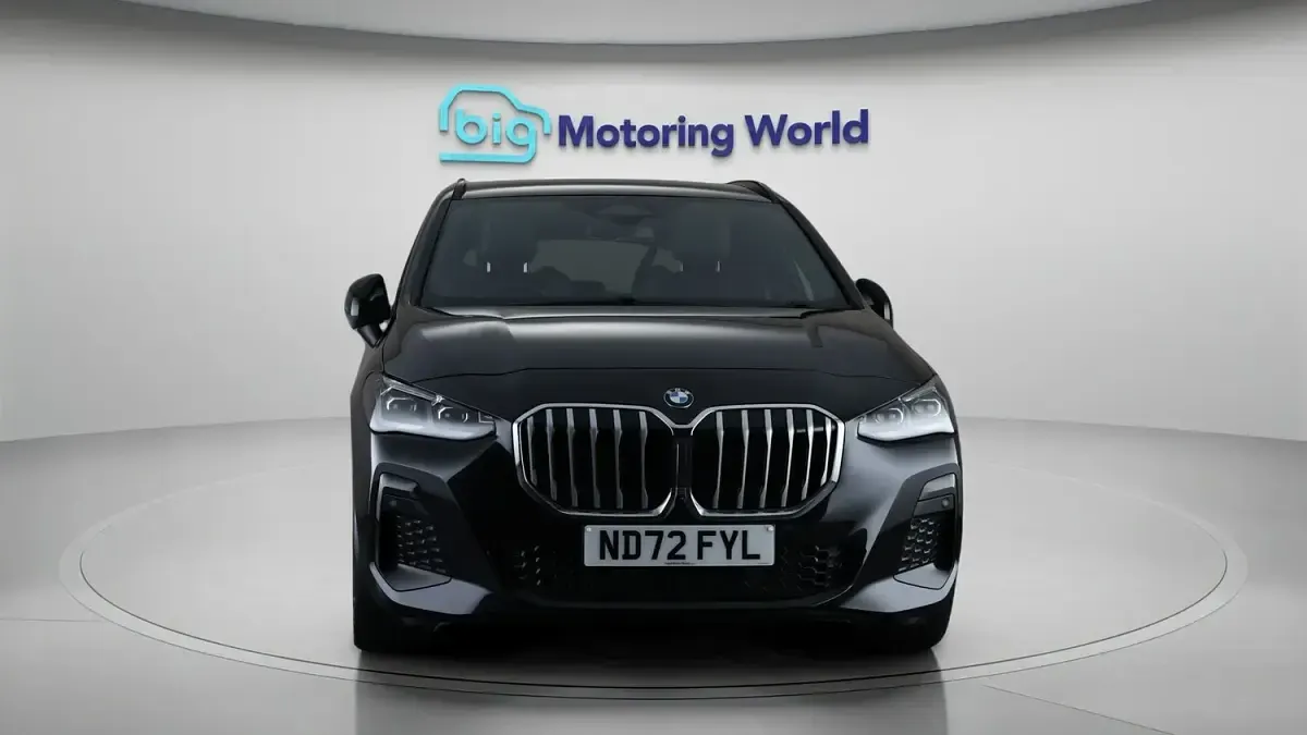 Begagnad BMW 218 Active Tourer M Sport 2022 Svart Minibuss