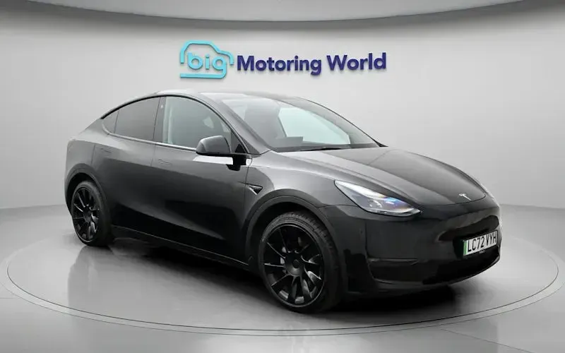 Used Tesla Model Y Long Range AWD 286 kW (389 HP) 2025 SUV
