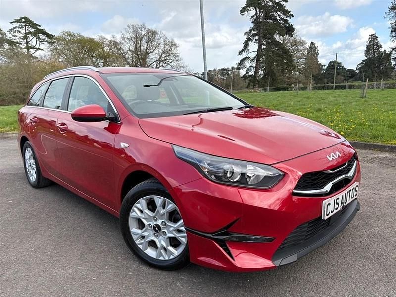 Used Kia Ceed 2024 Red Hatchback