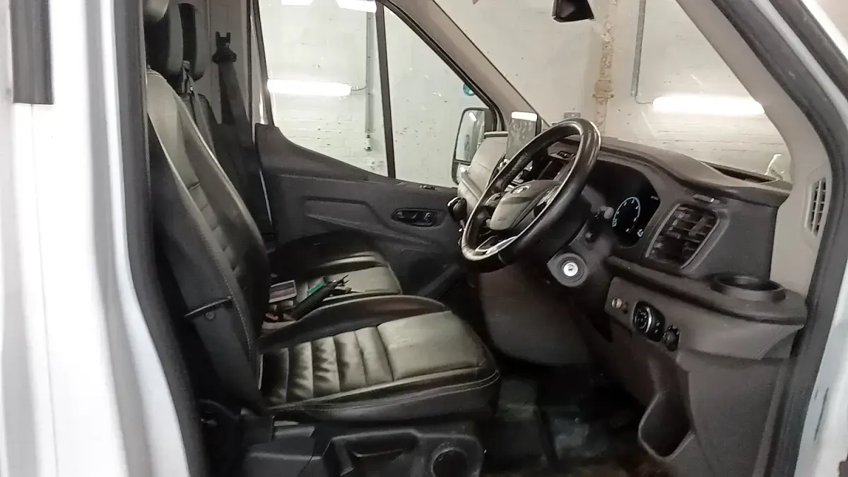 Used Ford Transit 130 HP (95 kW) 2022 White Van