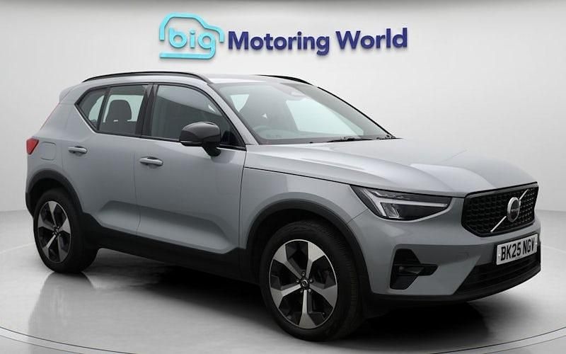Grey Used 2025 Volvo XC40 Plus SUV | £29,800 (Good price) - Image 1/4