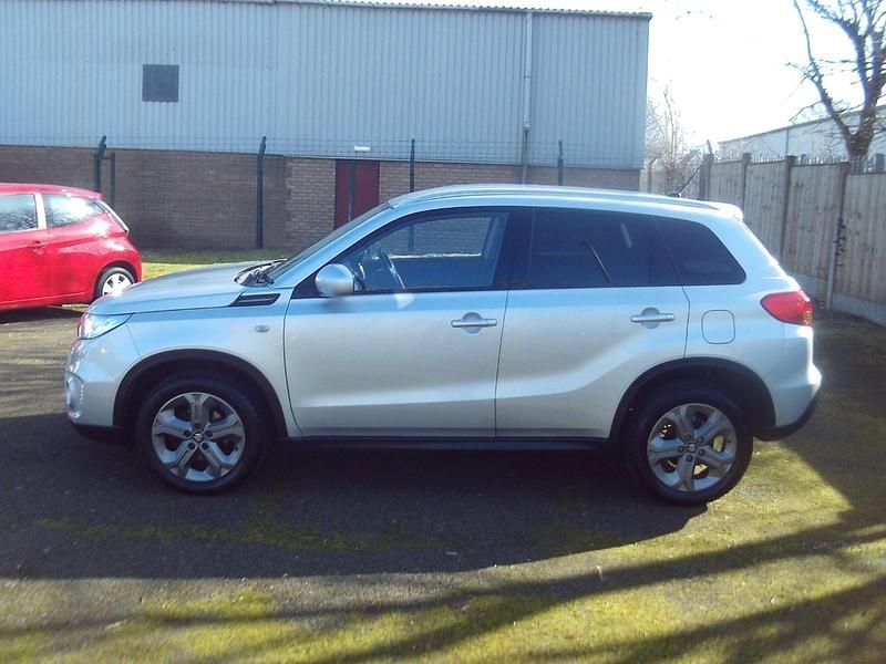 Used Suzuki Vitara SZ-T 120 HP (88 kW) 2018 Silver SUV
