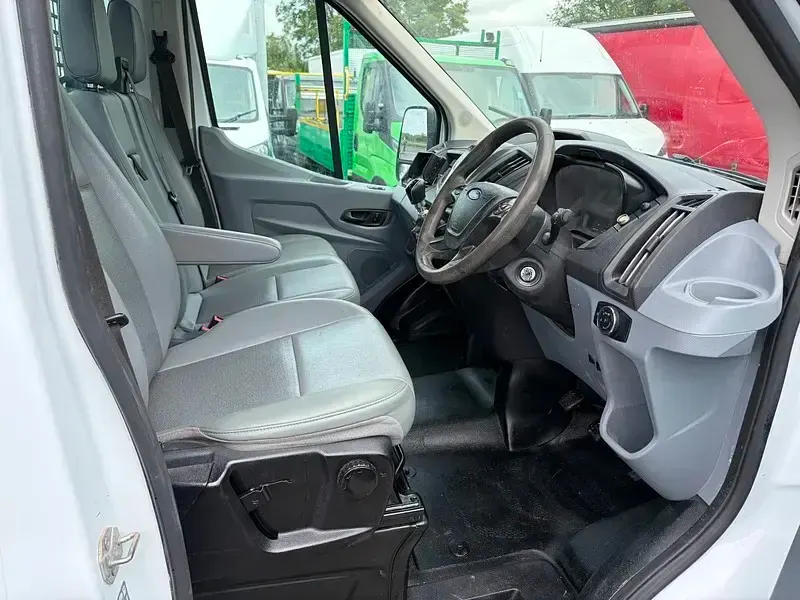 Used Ford Transit 130 HP (95 kW) 2018 White
