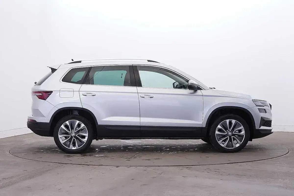 Used Skoda Karoq SE L 85 HP (62 kW) 2024 Brilliant silver metallic SUV