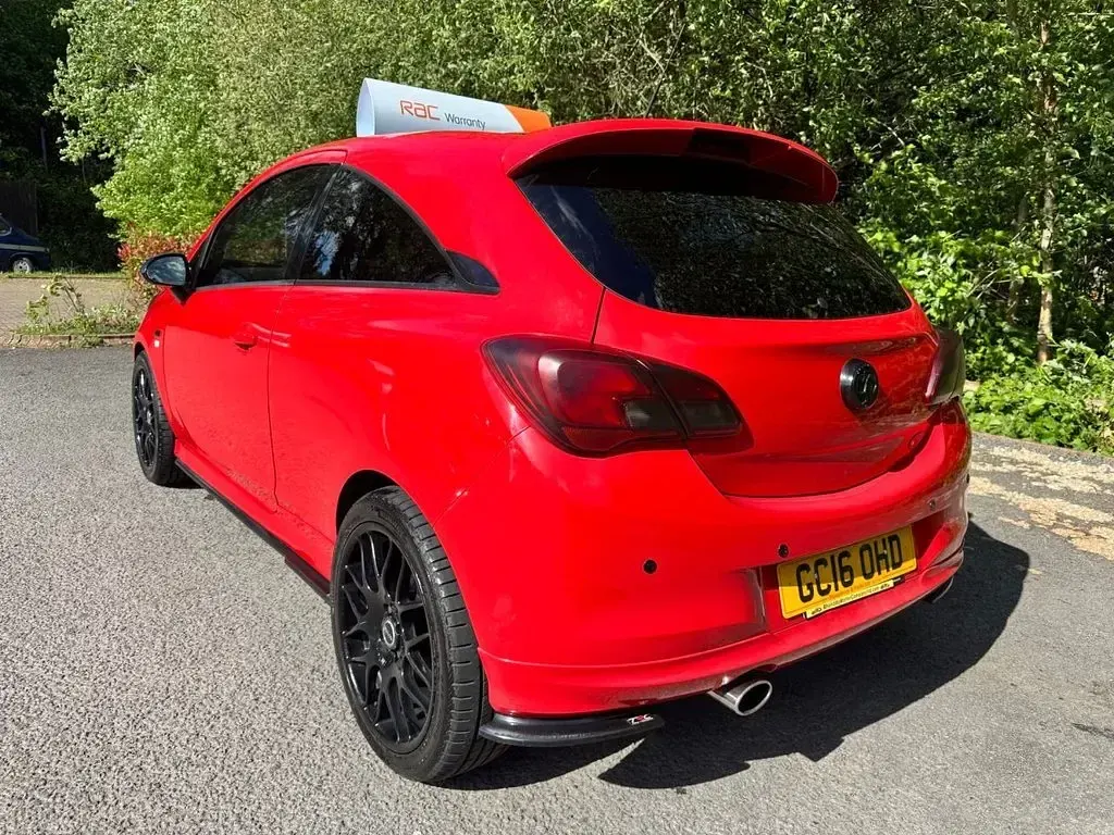 Used Vauxhall Corsa Edition 90 HP (66 kW) 2016 Red Hatchback