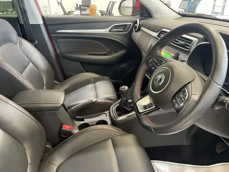 Used MG ZS Exclusive 111 HP (81 kW) 2023 Red SUV