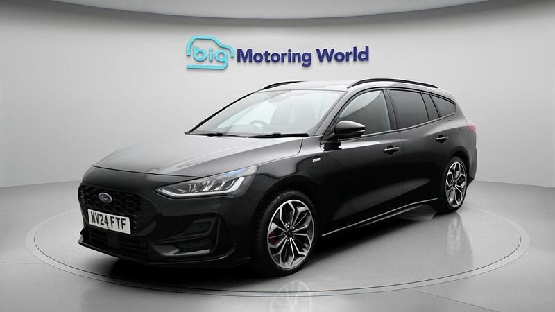 Usado Ford Focus ST-Line X 125 HP (91 kW) 2024 Preto Carrinha
