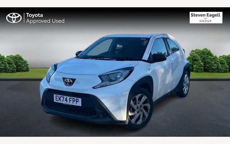 Used Toyota Aygo X PURE 72 HP (52 kW) 2025 SUV