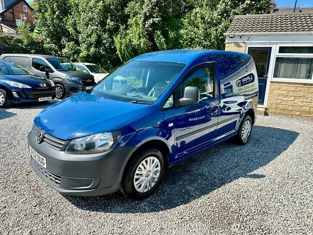 Used VW Caddy 74 HP (54 kW) 2012 Blue MPV