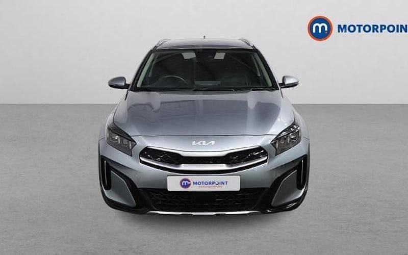 Usado Kia XCeed 141 HP (103 kW) 2022 Prateado SUV