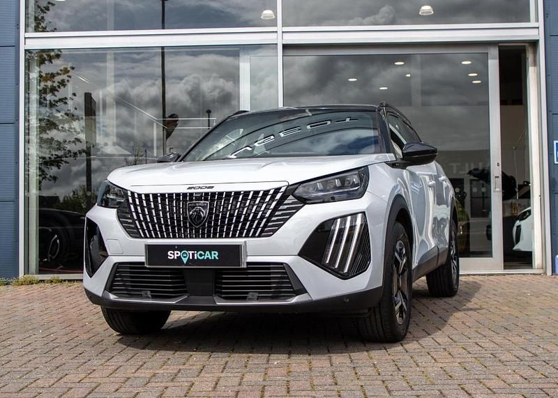 Used Peugeot 2008 GT 129 HP (94 kW) 2023 White SUV