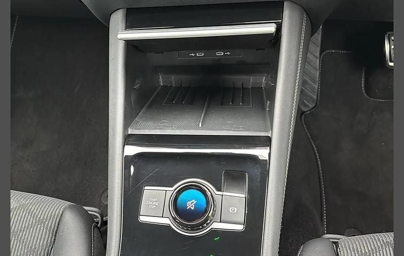 Used VW Tiguan R-line 267 HP (196 kW) 2025 Red SUV