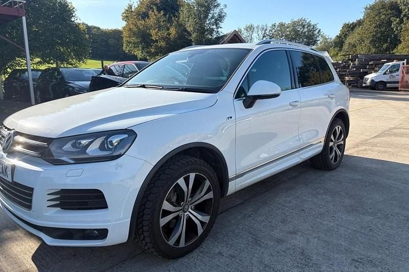 Used 2014 VW Touareg R-line SUV | £10,995 (Fair price) - Image 1/1