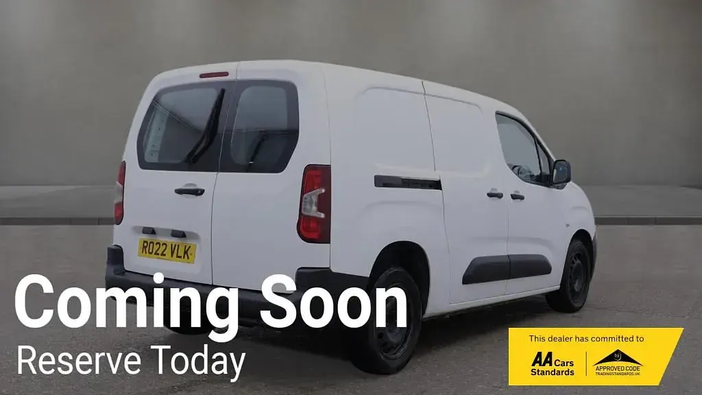 Used Peugeot Partner Premium 131 HP (96 kW) 2022 White MPV