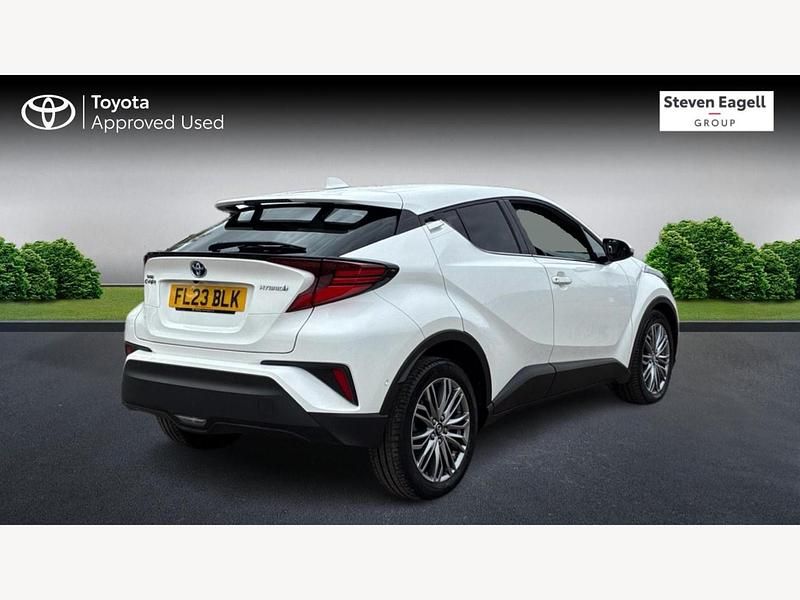 Used Toyota C-HR 2023 White SUV