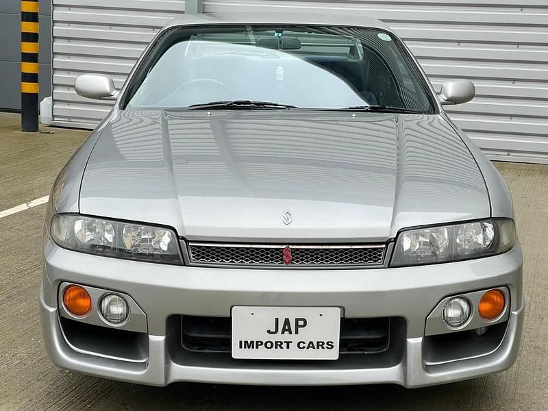 Used Nissan Skyline 1998 Grey Sedan