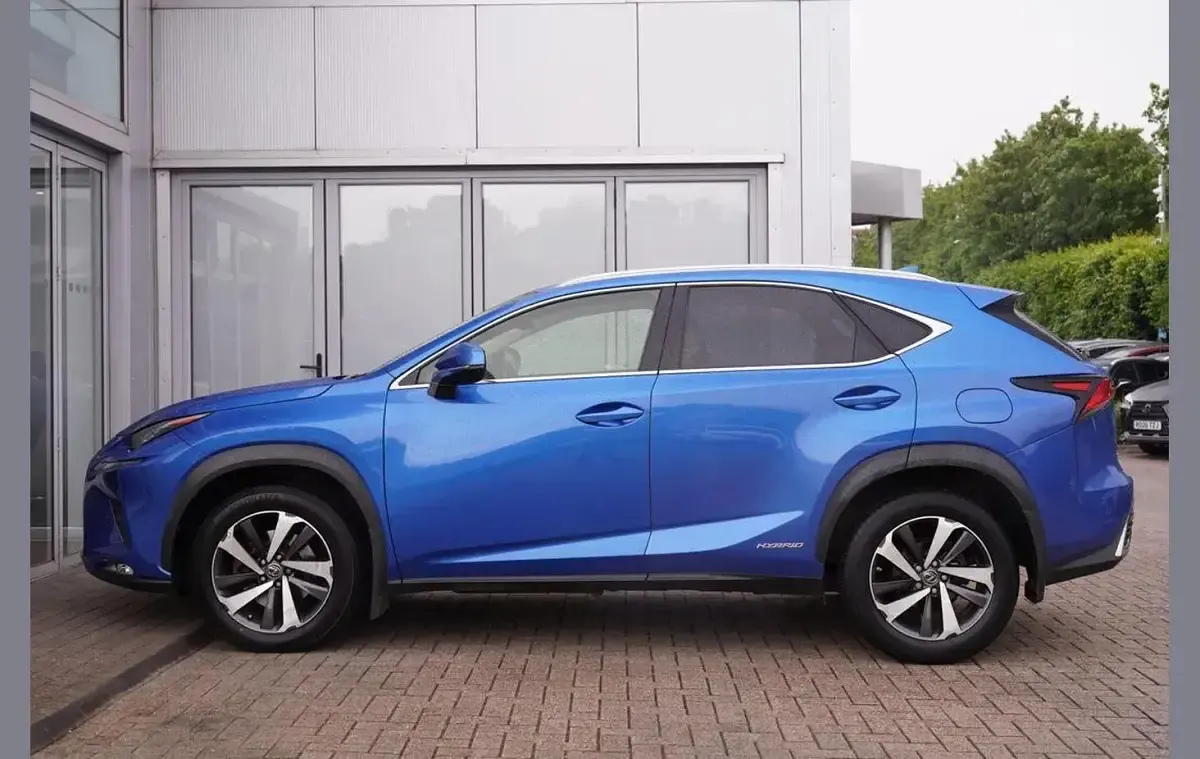 Used Lexus NX300h 194 HP (142 kW) 2018 Blue SUV