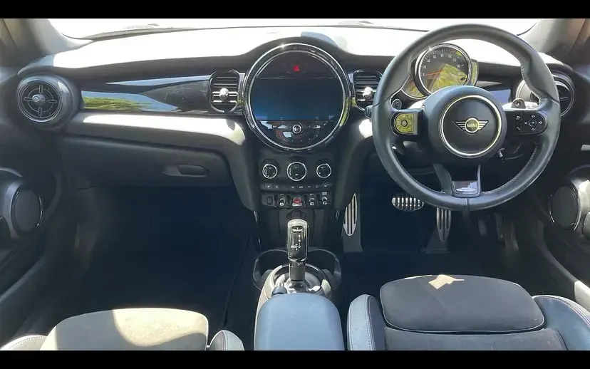 Used Mini Cooper S Hatch 176 HP (129 kW) 2021 White silver Hatchback