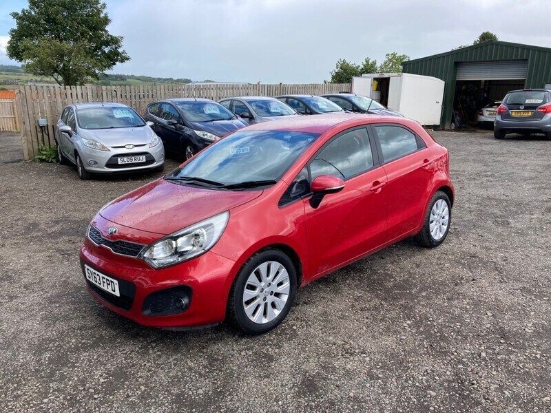 Red Used 2013 Kia Rio 2 Hatchback | £3,295 (Good price) - Image 1/4