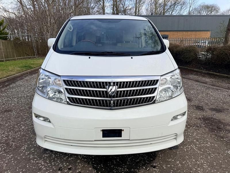 Used Toyota Alphard Platinum 159 HP (116 kW) 2005 Black MPV
