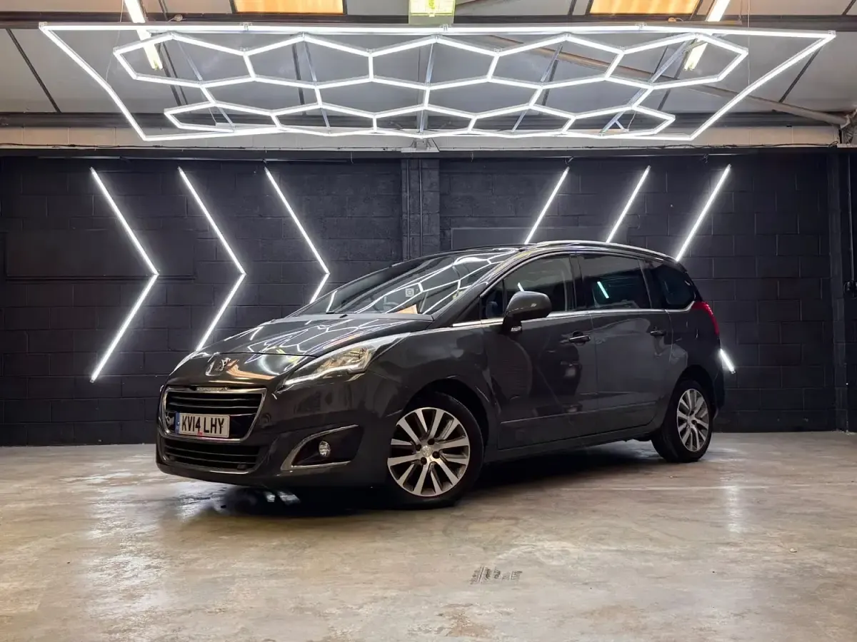 Used Peugeot 5008 Allure 2014 Black MPV