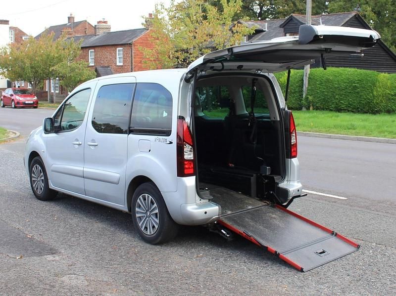 Used Peugeot TePee Active 100 HP (73 kW) 2017 Silver