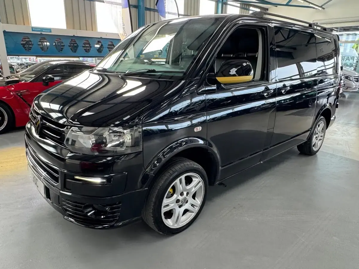 Used VW T5 140 HP (102 kW) 2011 Black Van