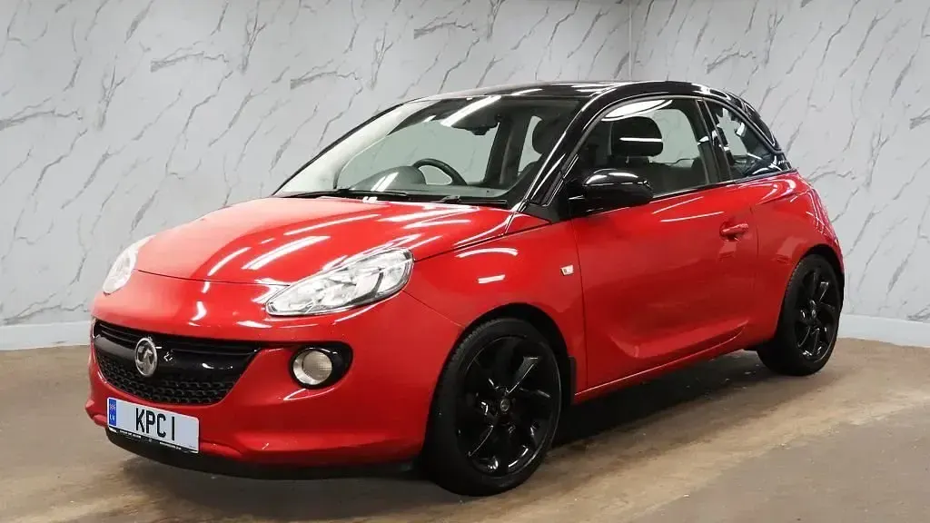 Usado Vauxhall Adam S 70 CV (51 kW) 2018 Rojo Utilitario