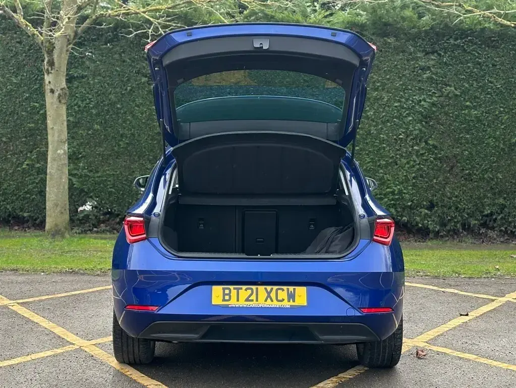 Used Seat Leon XCELLENCE 201 HP (147 kW) 2021 Blue Hatchback