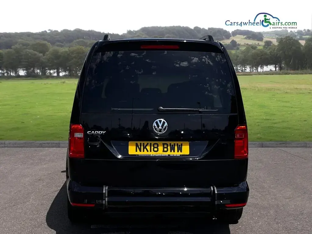 Used VW Caddy Maxi S 102 HP (75 kW) 2018 Black MPV