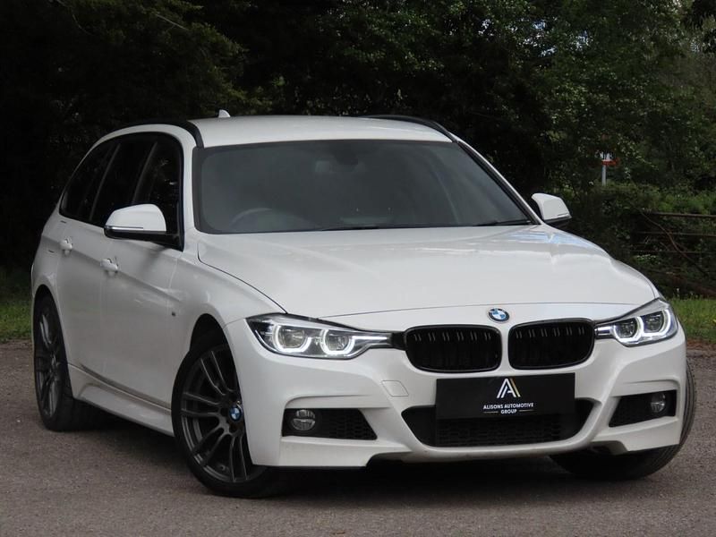 Usado BMW 320 M Sport 2017 Blanco Familiar