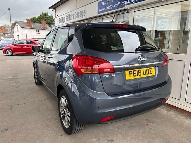 Used Kia Venga 125 HP (91 kW) 2018 Blue Hatchback