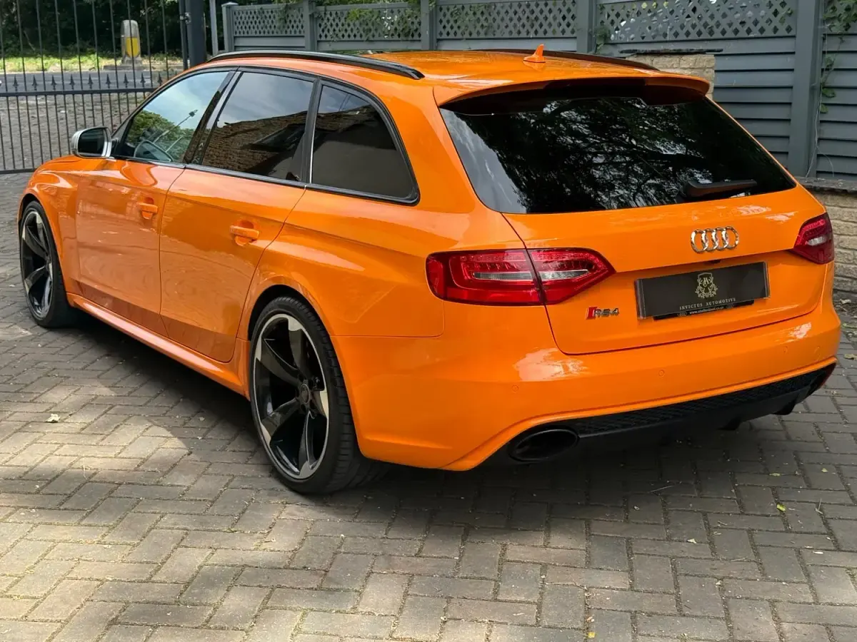 Used Audi RS4 Basis 450 HP (330 kW) 2014 Orange Estate