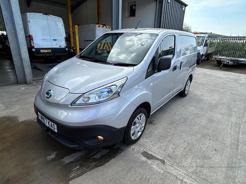 Silver Used 2017 Nissan e-NV200 Acenta Van | £5,950 (Good price) - Image 1/4