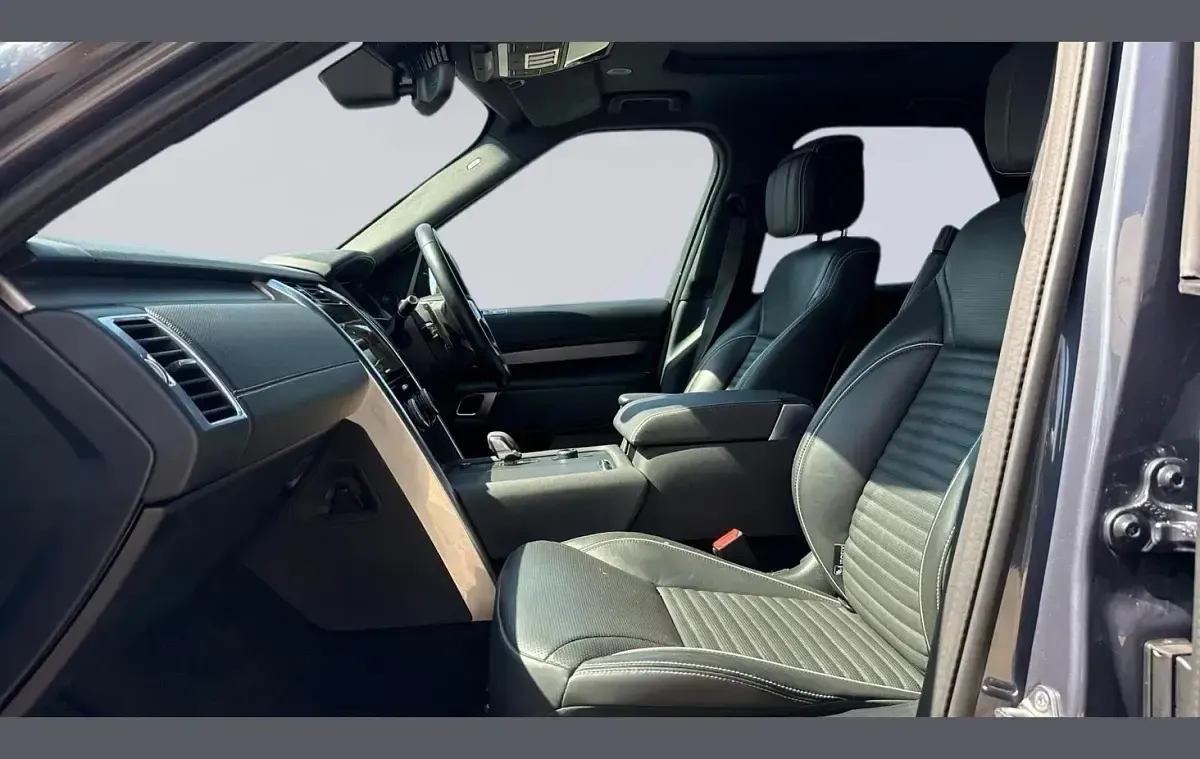 Used Land Rover Discovery HSE Dynamic 296 HP (217 kW) 2024 Blue SUV
