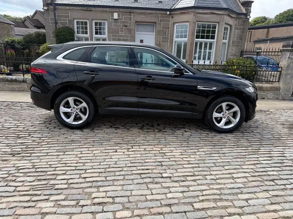 Used Jaguar F-Pace Prestige 163 HP (119 kW) 2018 Black SUV