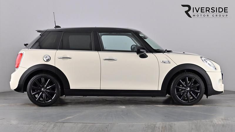 Used Mini Cooper SD 170 HP (125 kW) 2017 Pepper white Hatchback