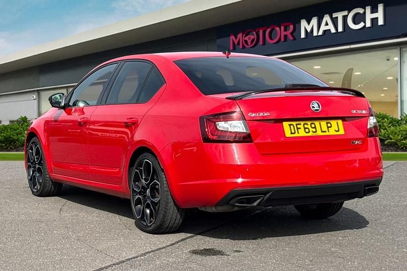 Used Skoda Octavia vRS 245 HP (180 kW) 2019 Red Hatchback
