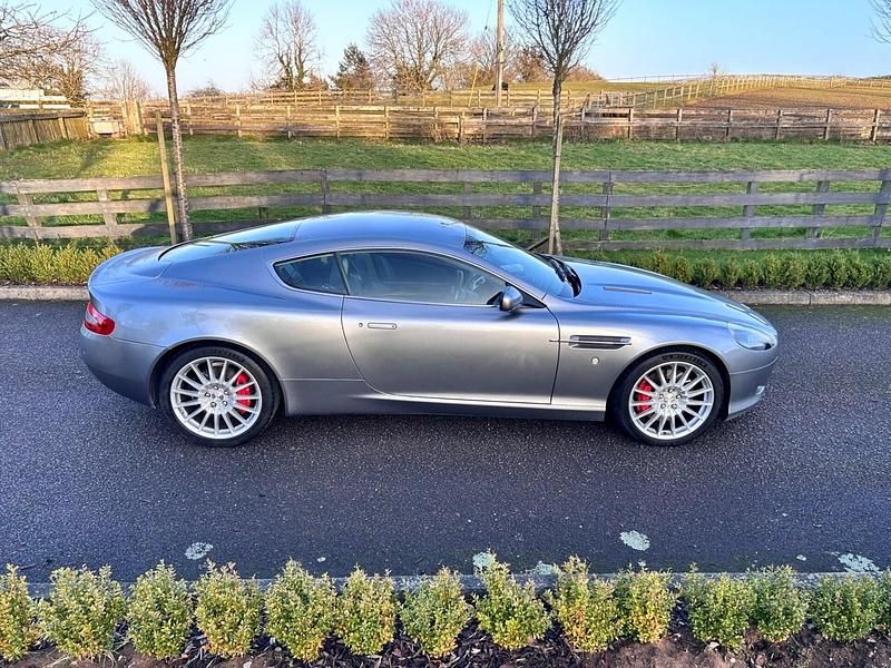 Begagnad Aston Martin DB9 2005 Silver Sportkupé