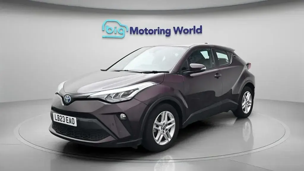 Used Toyota C-HR 122 HP (89 kW) 2023 Purple SUV