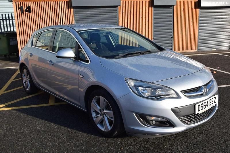 Used Vauxhall Astra SRi 115 HP (84 kW) 2014 Silver Hatchback