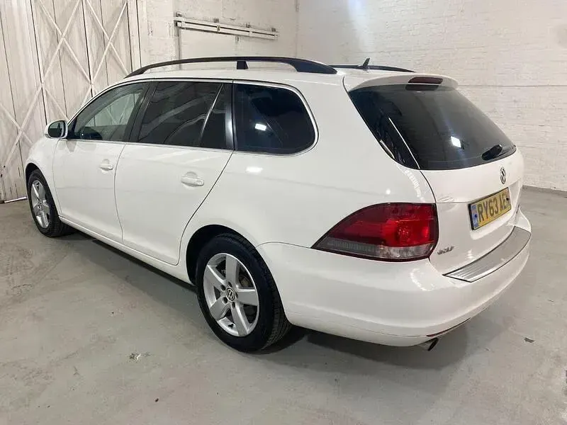 Used VW Golf VIII S 105 HP (77 kW) 2026 White Estate